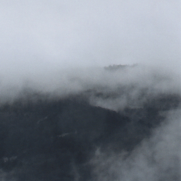 Image de la série vent des draps chasseur de nuages de Thérèse Pitte Photogrape Plasticienne