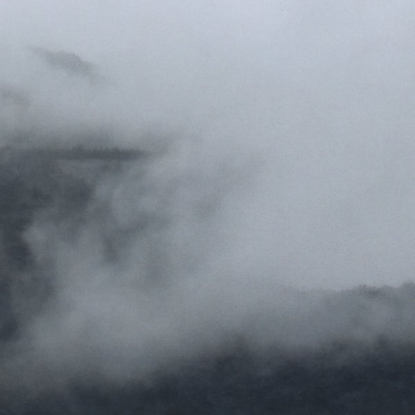 Image de la série vent des draps chasseur de nuages de Thérèse Pitte Photogrape Plasticienne
